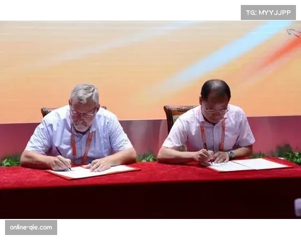 中国足协与法国、越南签署合作备忘录，推动足球外交